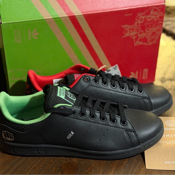 adidas Other - Adidas Stan Smith Marvel Hulk & Thor Sneakers - 9M
